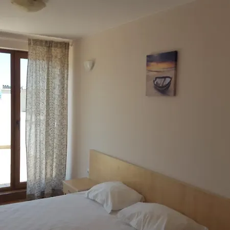 Bukor Shtepi Lux Apartamento